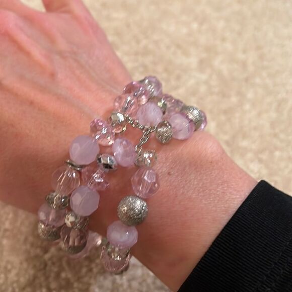 Purple, white & silver stretchy ladies bracelet. - Picture 6 of 6